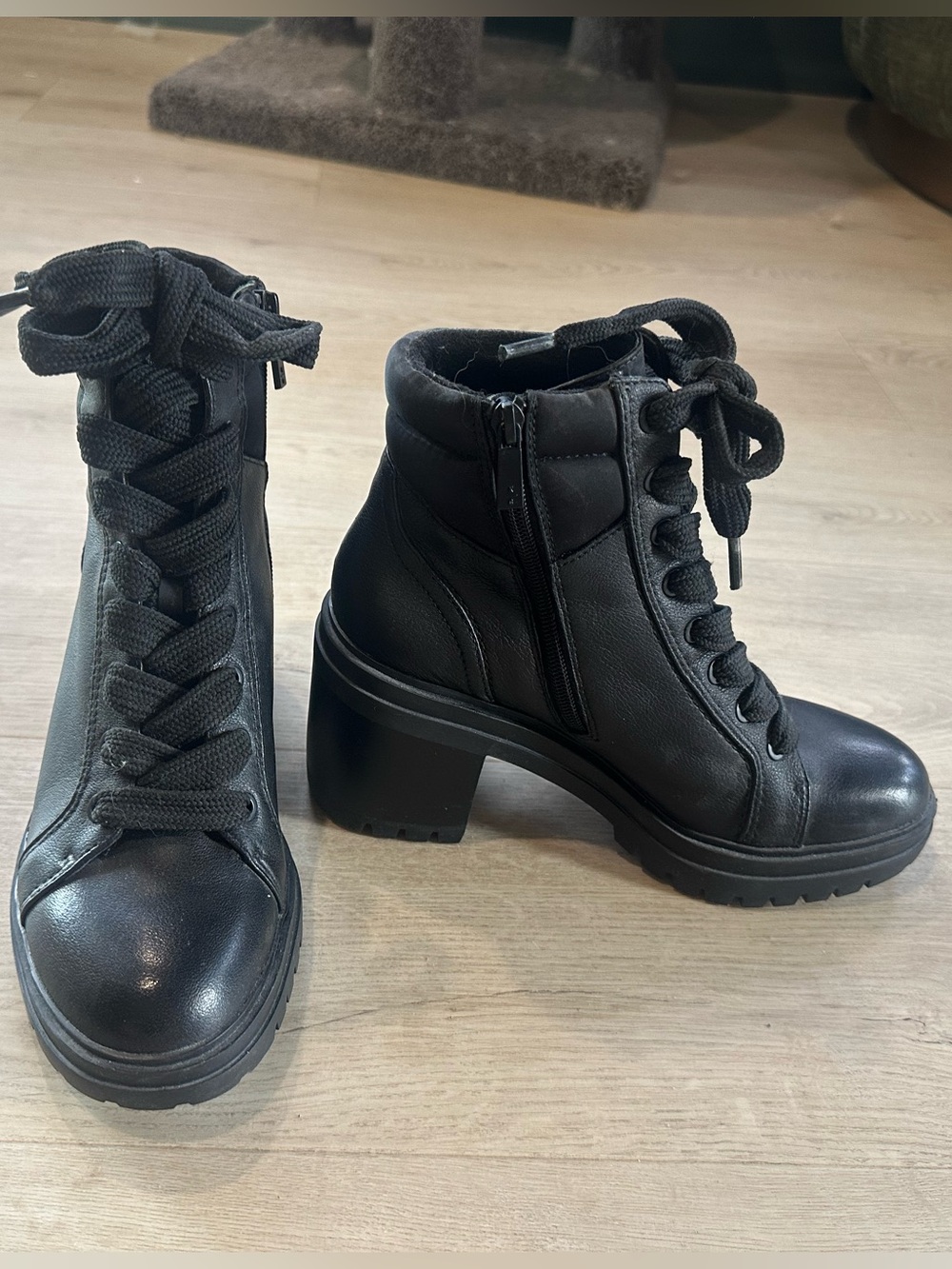 Kenneth Cole Black Lace-Up Chunky Heel Ankle Boots